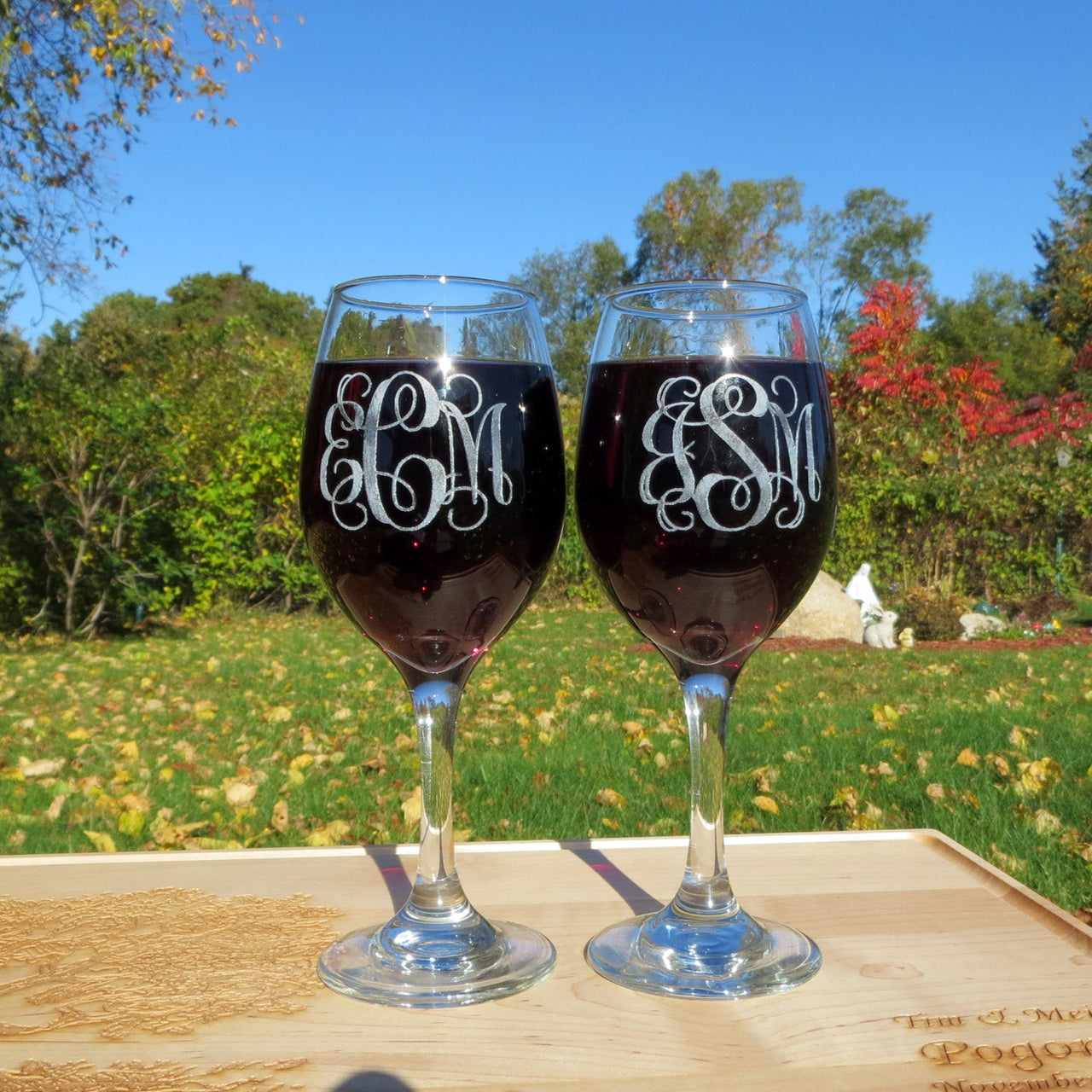 Set of 2 Monogrammed Personalized Wine Glasses
